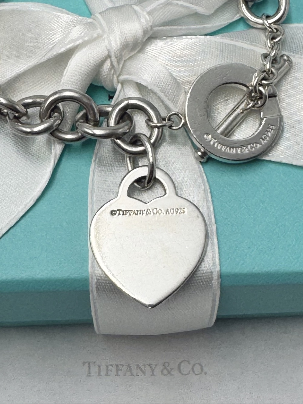 Tiffany & Co. Return to Tiffany Heart Tag Toggle Bracelet Sterling Silver Gift - Picture 5 of 11